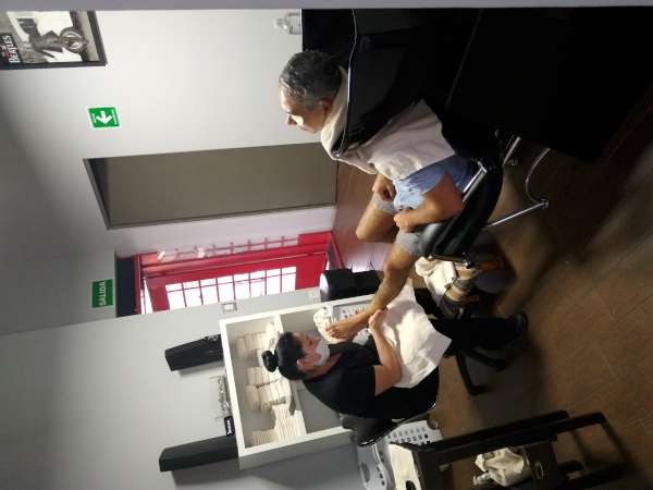 Pedicure tradicional en The Barber's Spa